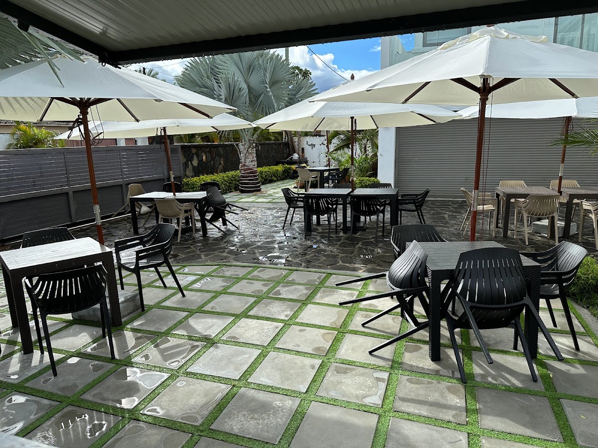 Chez Meung - Photo 1